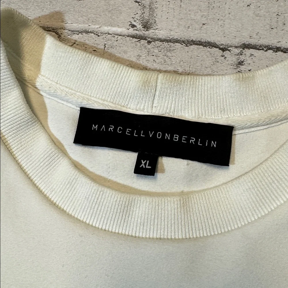 Marcell Von Berlin women’s XL solid white short sleeve crewneck t-shirt EUC